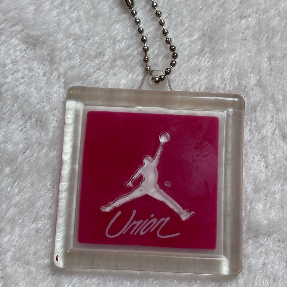 Jordan Union Retro Hangtag keychain